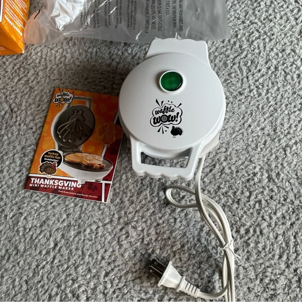 CucinaPro Mini Waffle Maker Thanksgiving Turkey-Shaped Holiday Party‎ NEW in Box